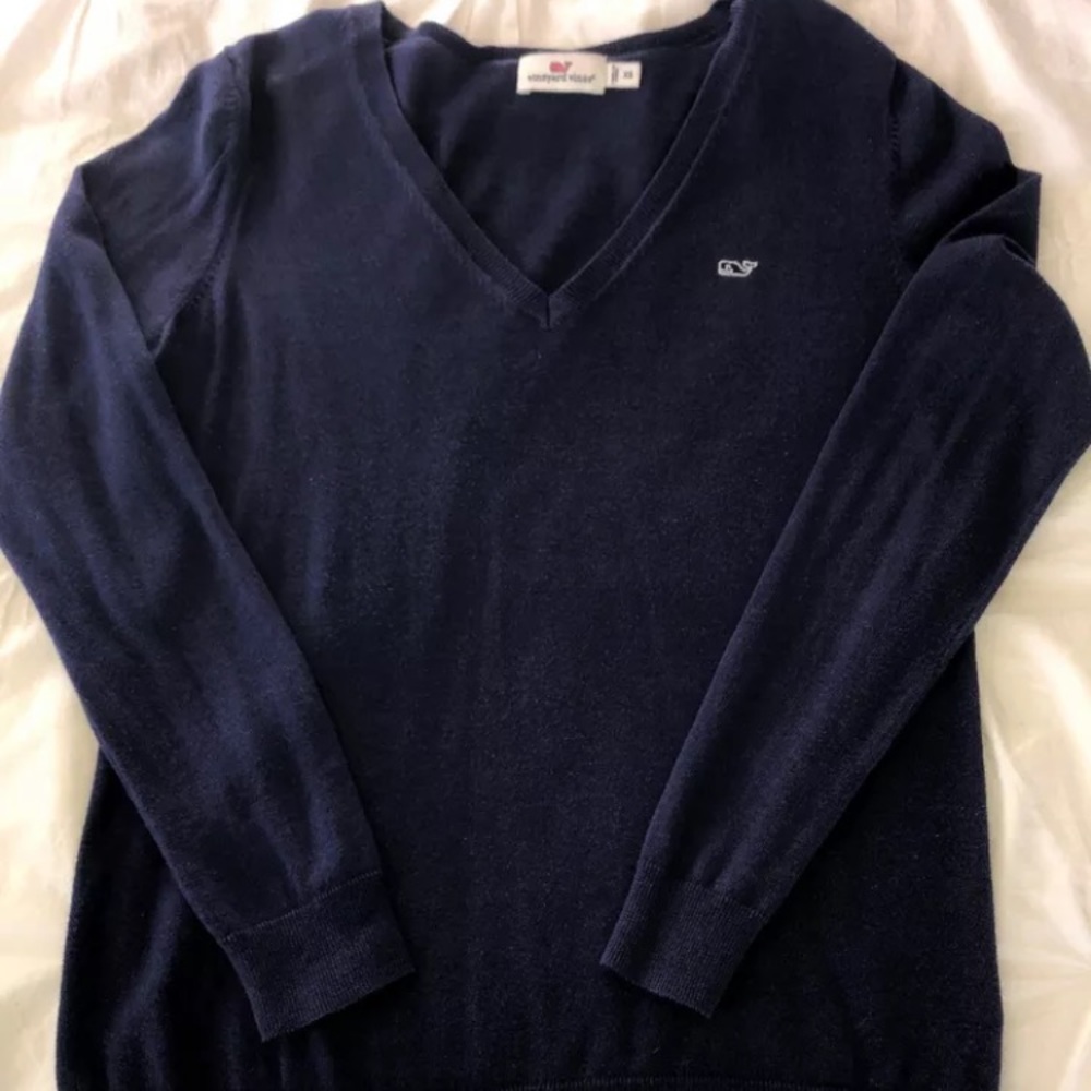 Vineyard Vines Navy Vneck Sweater xsmall